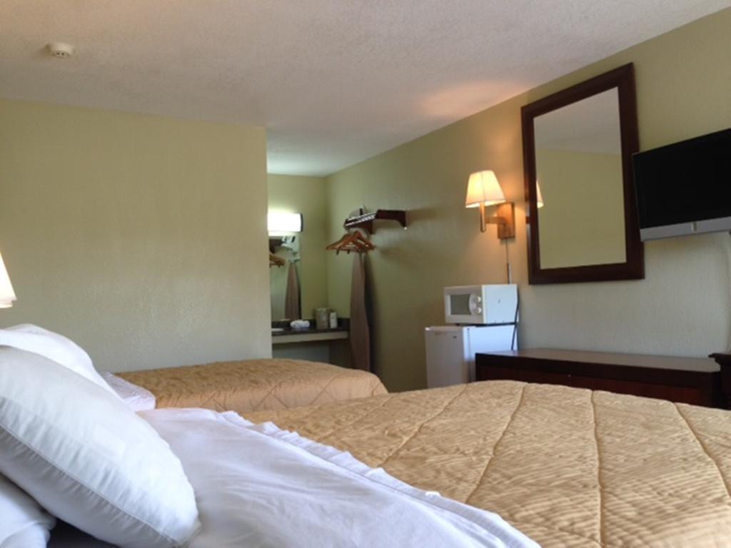 Mid Ohio Inn Bellville Quarto foto